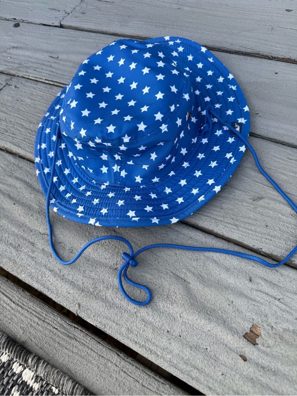 Vineyard Vines youth bucket hat